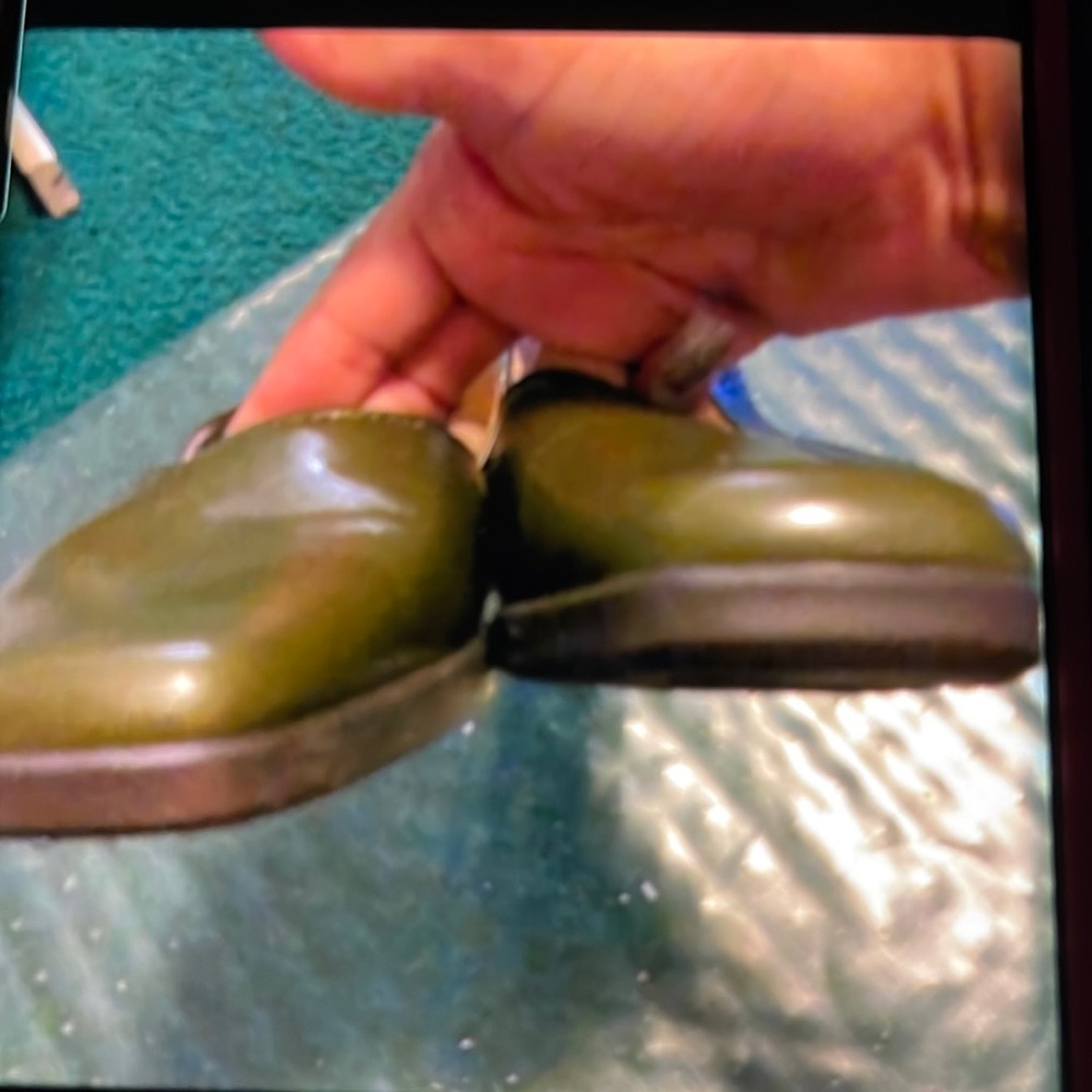 MOVING SALE NO HAGGLING WOMEN MODA SPANA 8M HINTER GREEN ANKLE STRAP SHOES.
